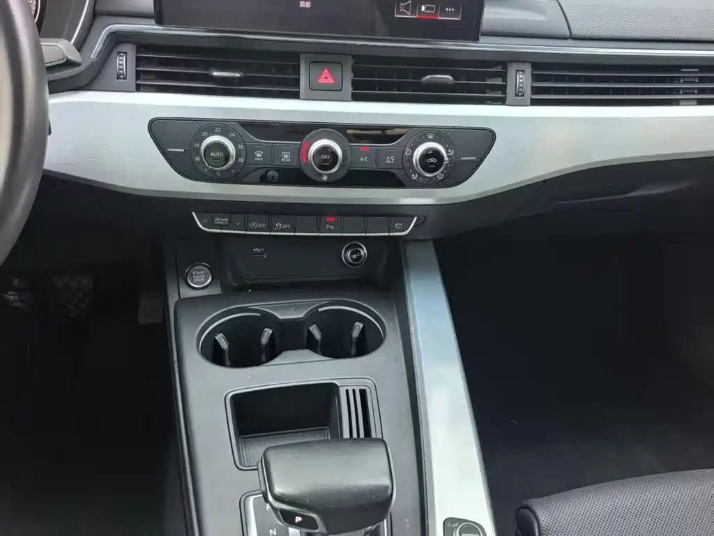 Audi A4L — миниатюра 5