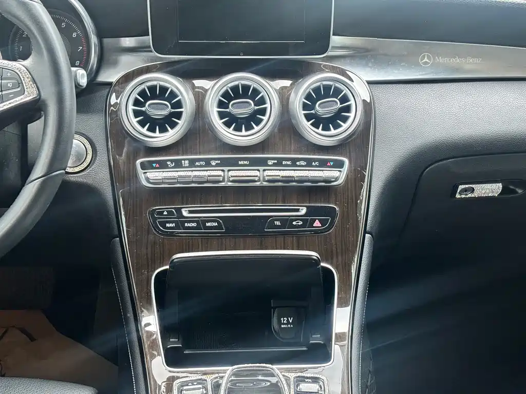 Mercedes-Benz GLC — миниатюра 12