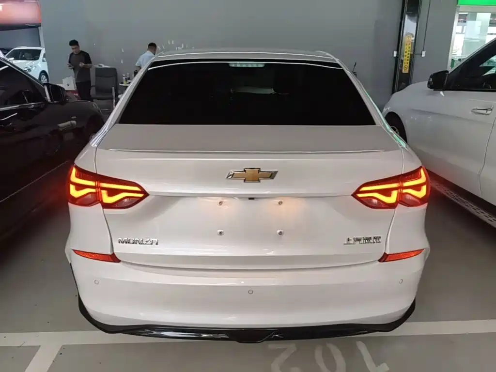 Chevrolet Monza — миниатюра 6