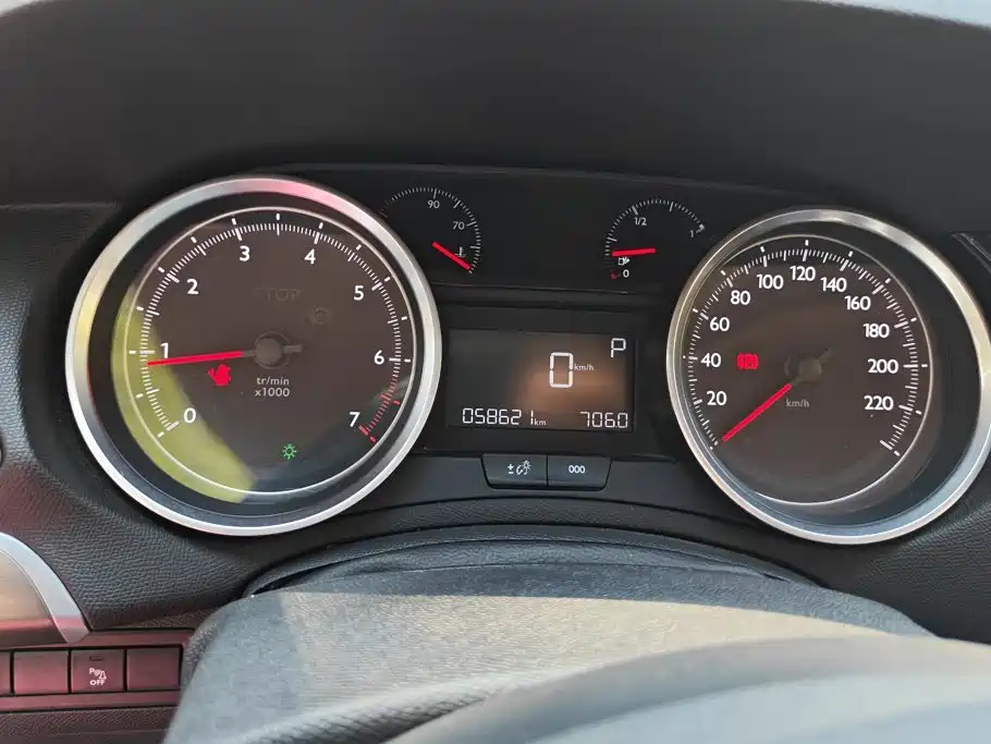 Peugeot 408 — миниатюра 14