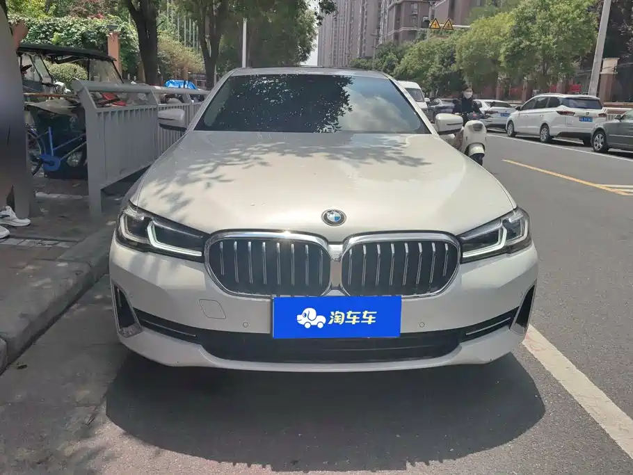 BMW 5 Series — миниатюра 2