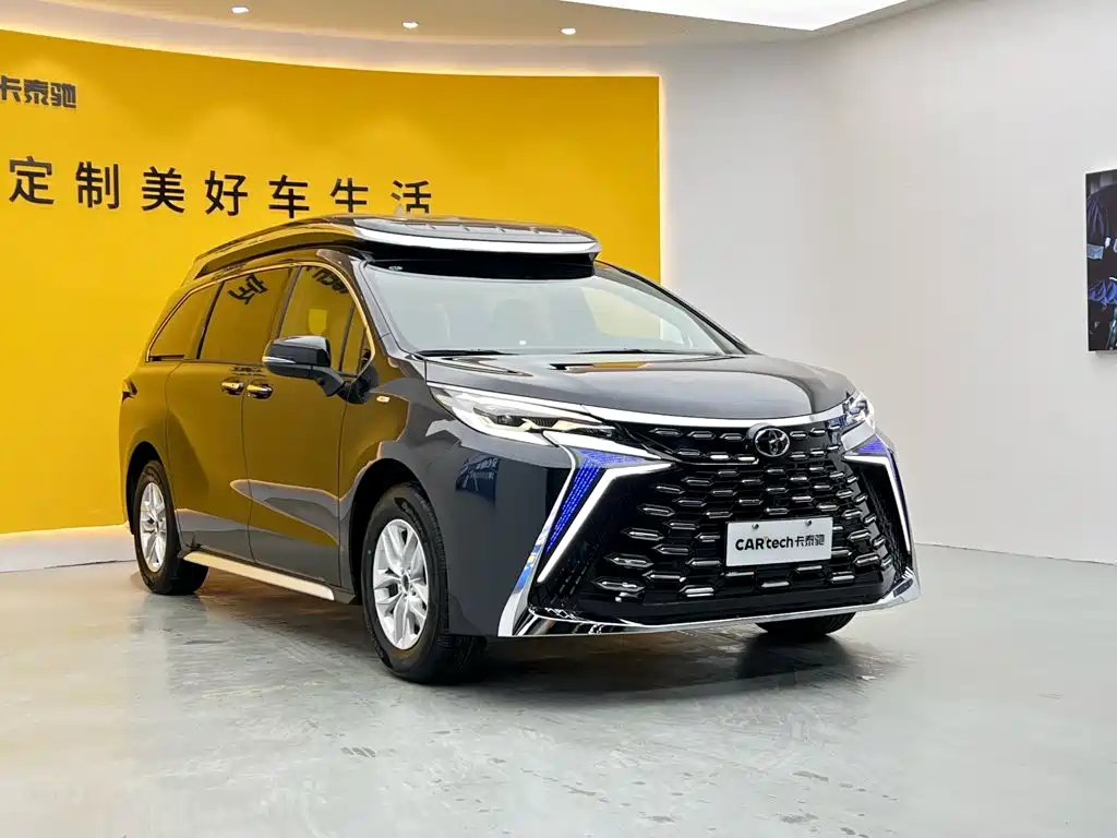 Toyota Granvia — миниатюра 2