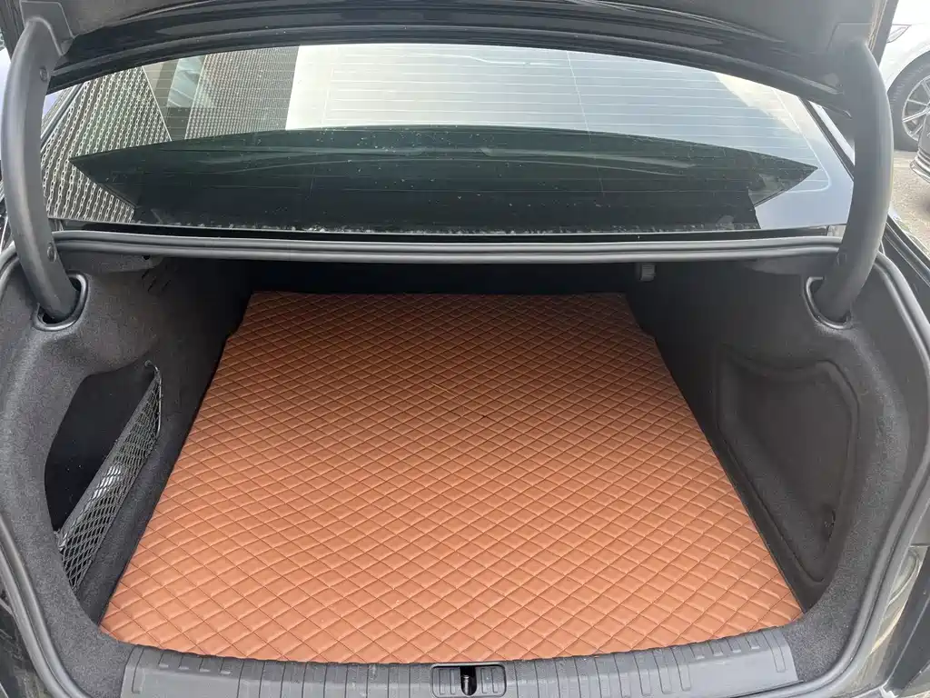 Audi A6L — миниатюра 5