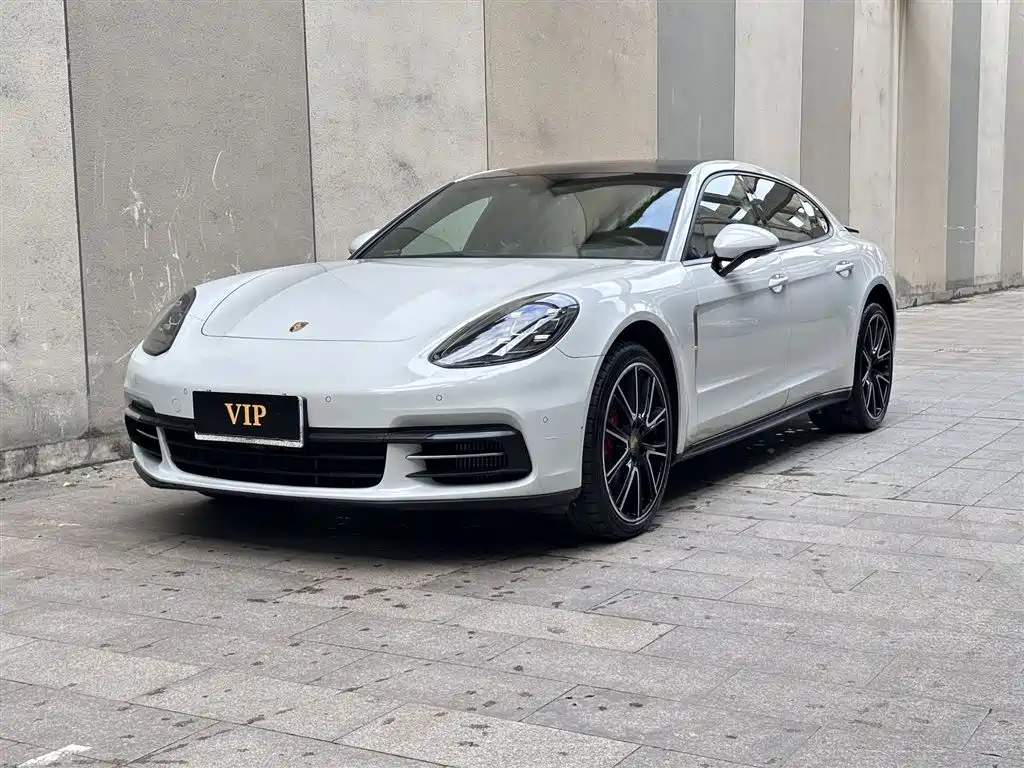 Porsche Panamera 2019