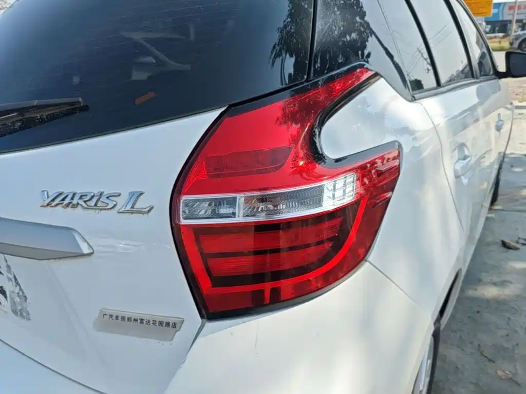 Toyota Yaris L — миниатюра 8