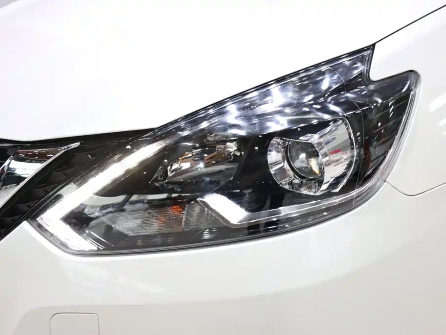 Nissan Sylphy — миниатюра 7
