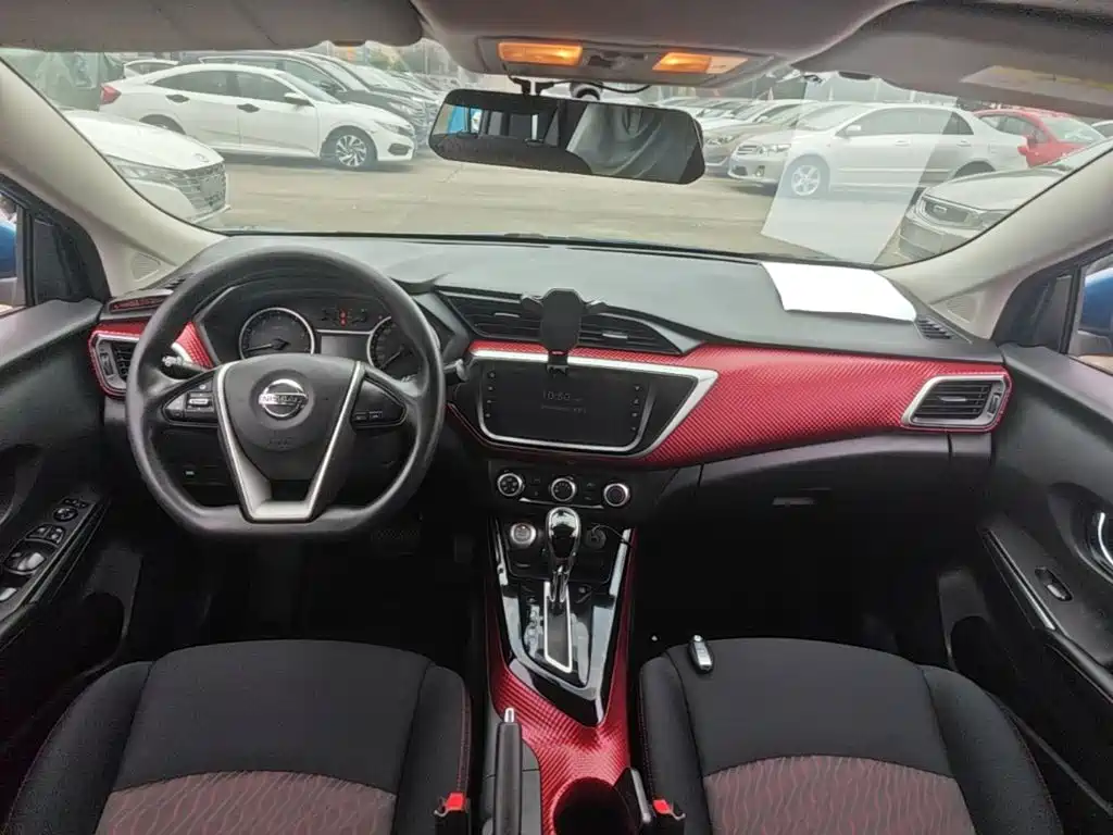 Nissan Bluebird — миниатюра 10