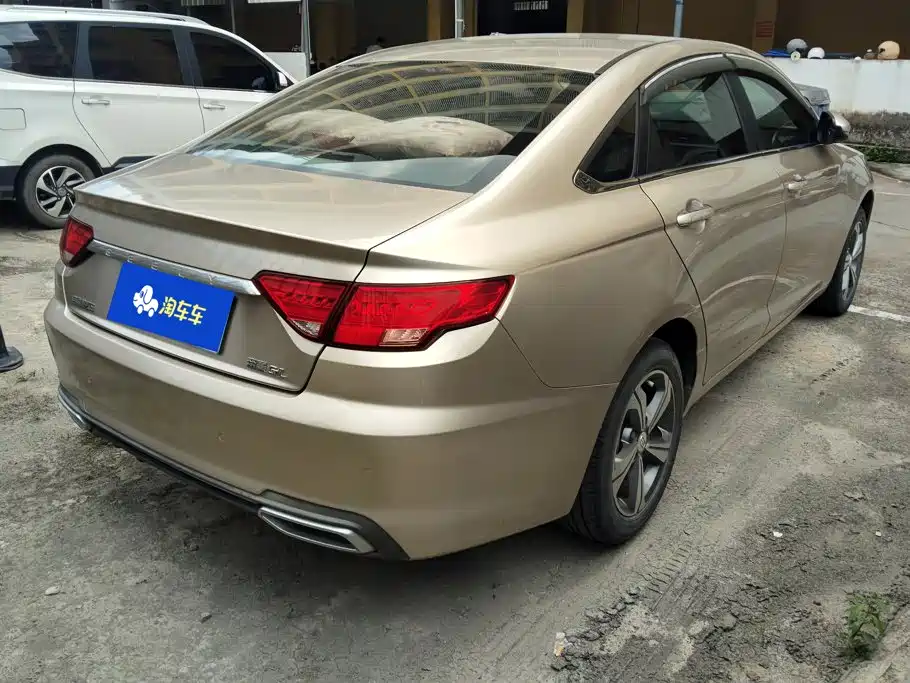 Geely Emgrand GL — миниатюра 3