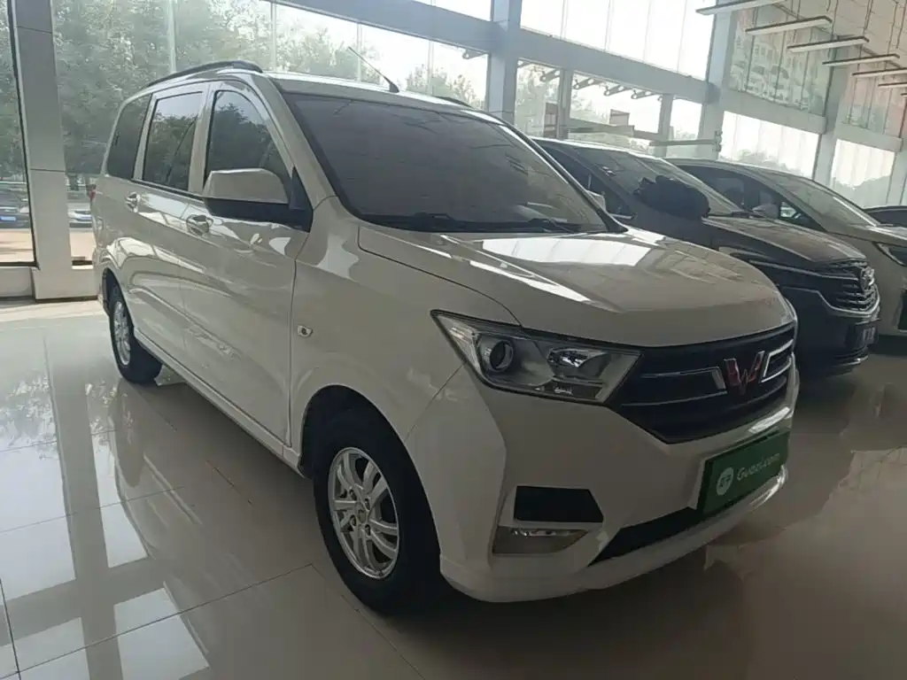 Wuling Hongguang — миниатюра 4