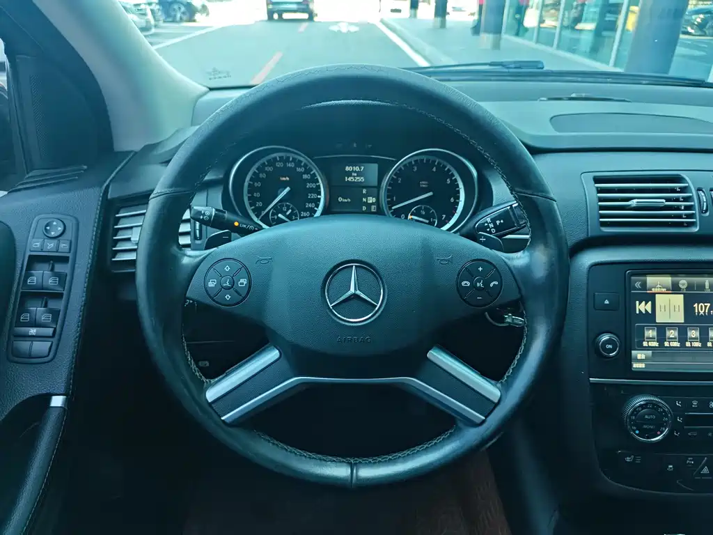 Mercedes-Benz R-Class — миниатюра 8