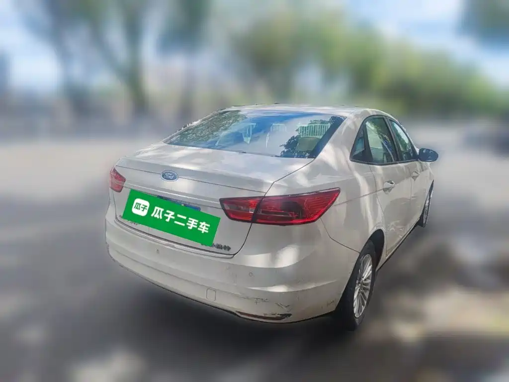 Ford Escort — миниатюра 4