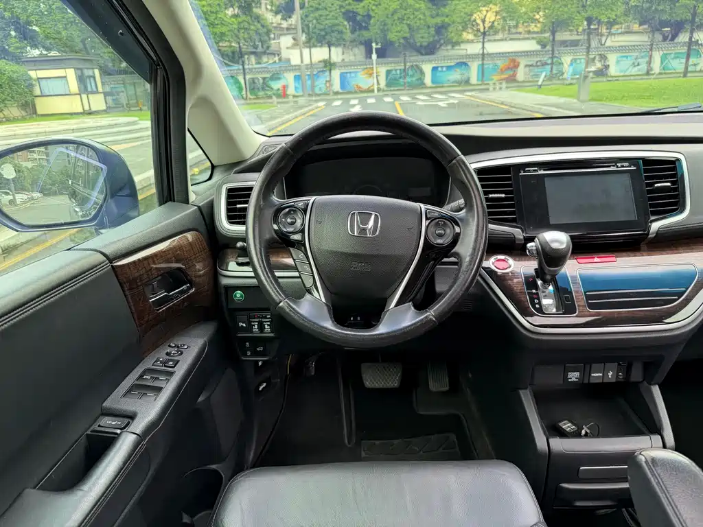 Honda Odyssey — миниатюра 9