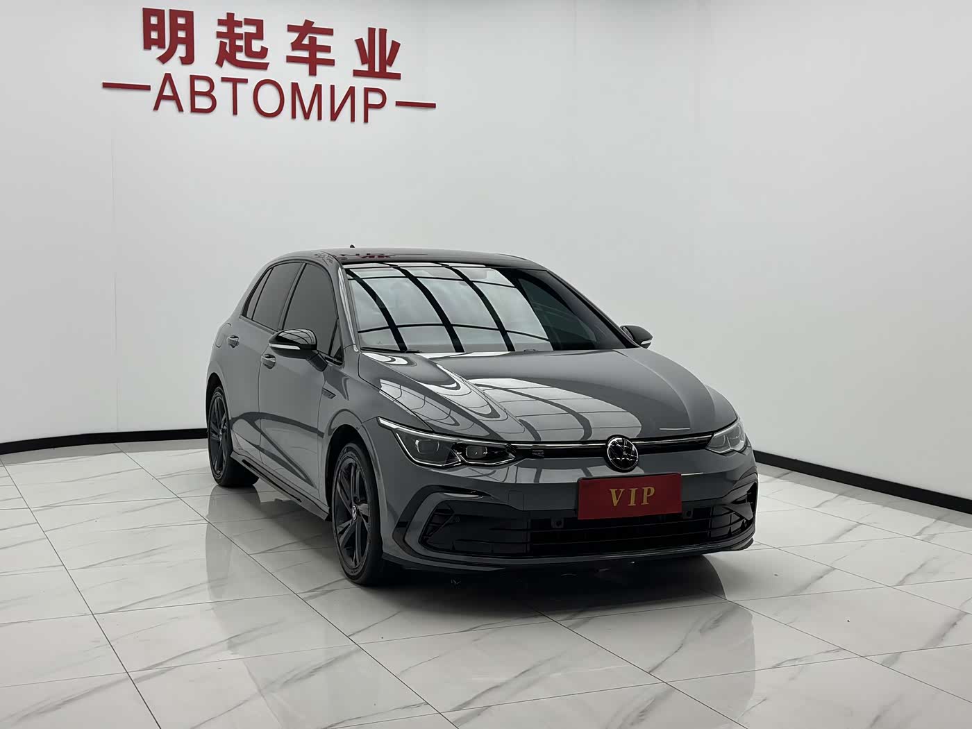 Volkswagen Golf 1.4 л 2023 г. Серебристо-серый, пробег 36000 км
