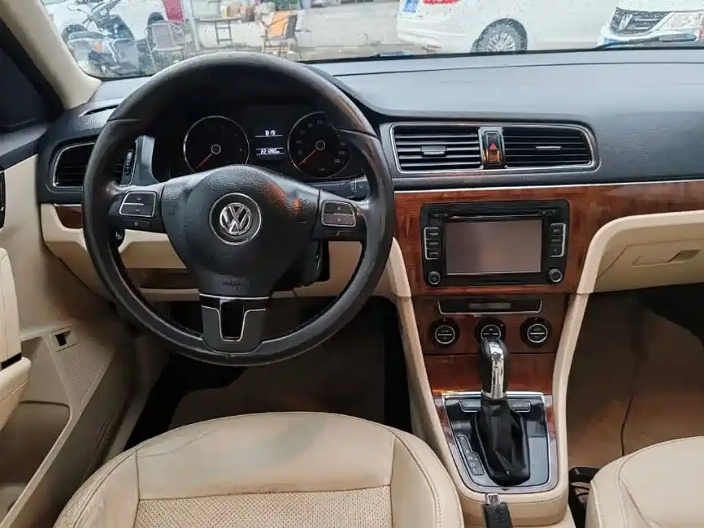 Volkswagen Lavida — миниатюра 6