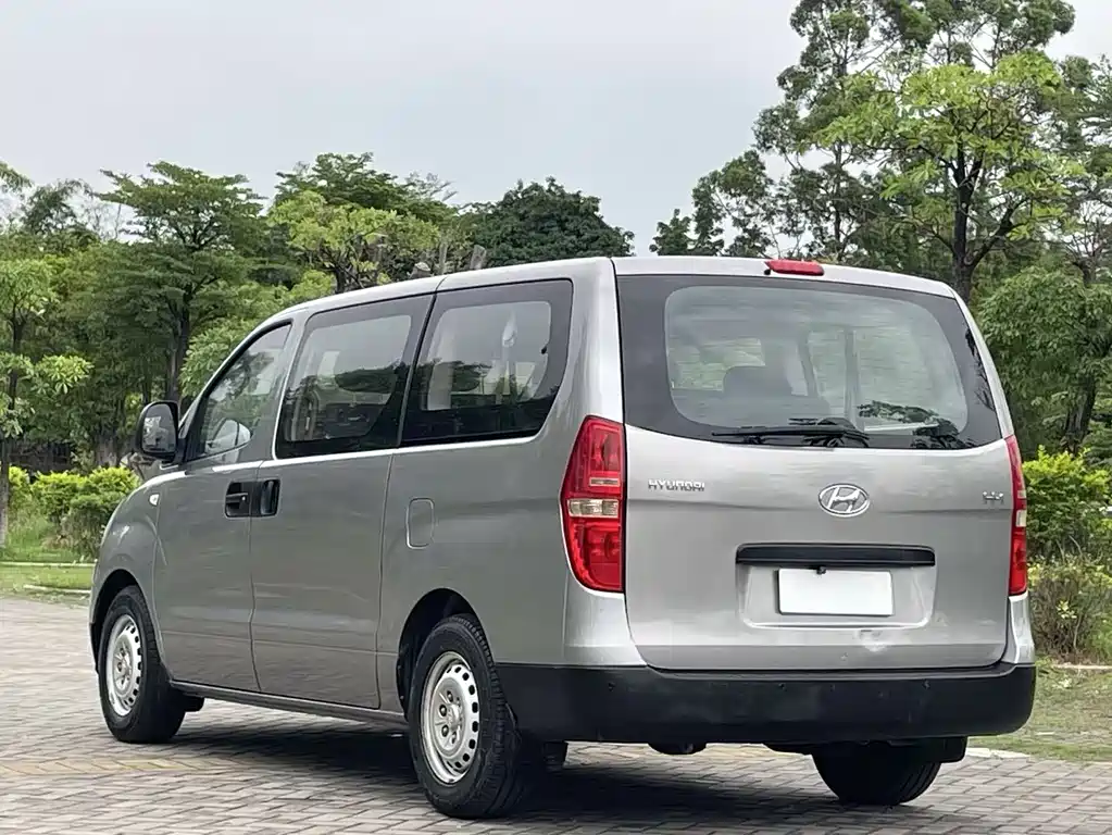 Hyundai H-1 — миниатюра 8