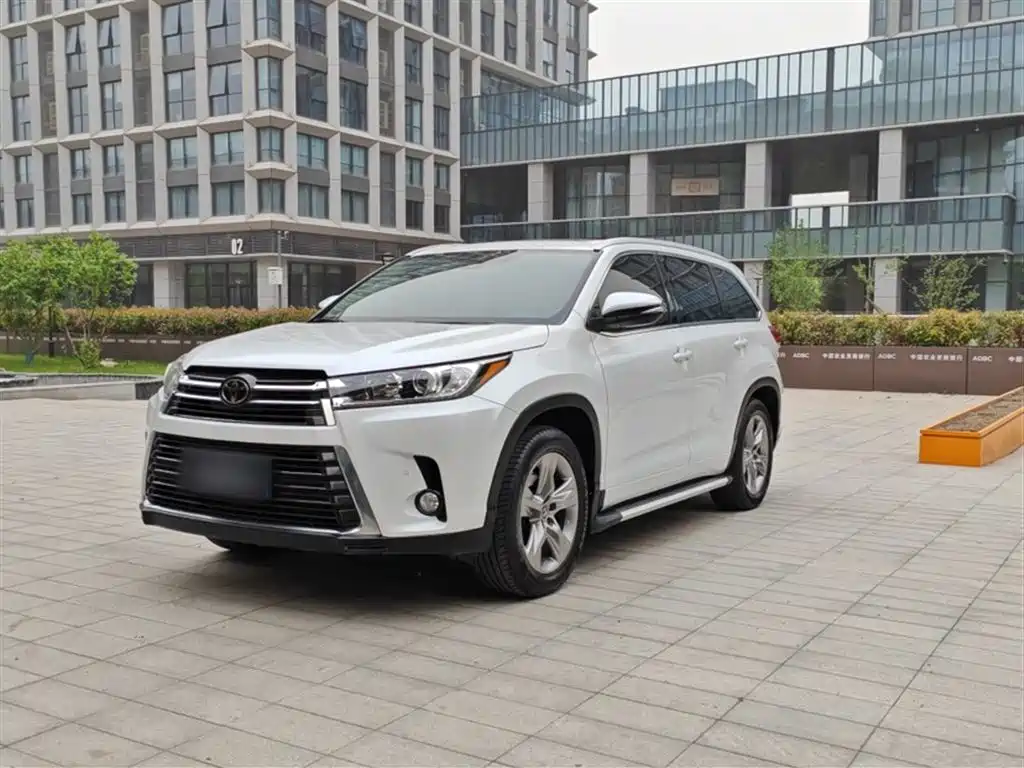 Toyota Highlander 2021