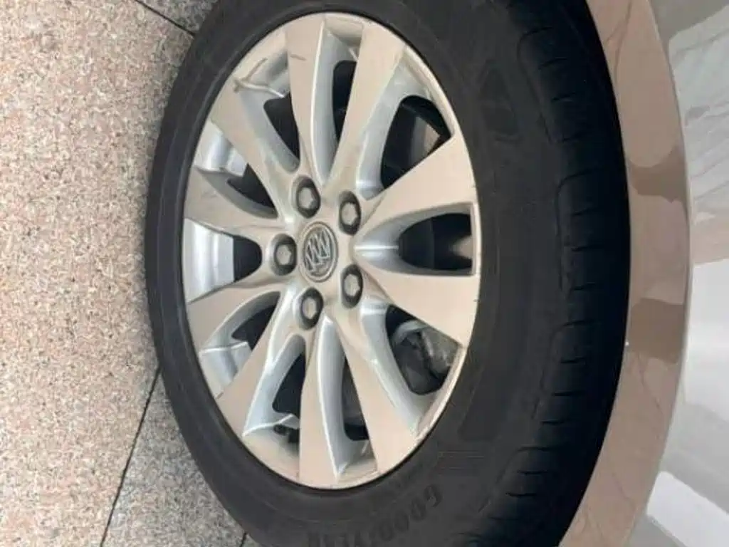 Buick LaCrosse — миниатюра 7