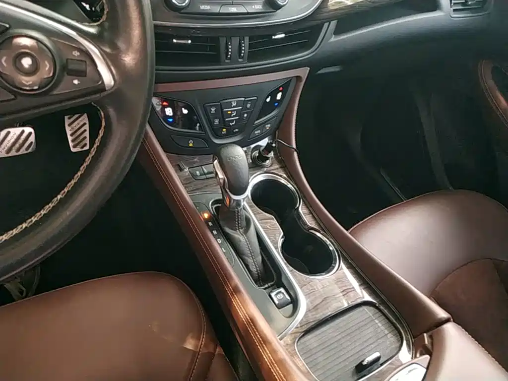 Buick Envision Plus — миниатюра 14