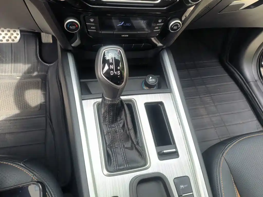 Geely Vision X6 — миниатюра 15