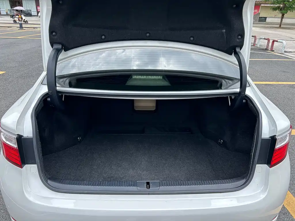 Lexus ES — миниатюра 20