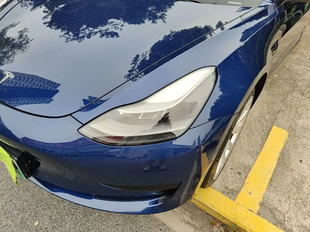 Tesla Model 3 — миниатюра 24
