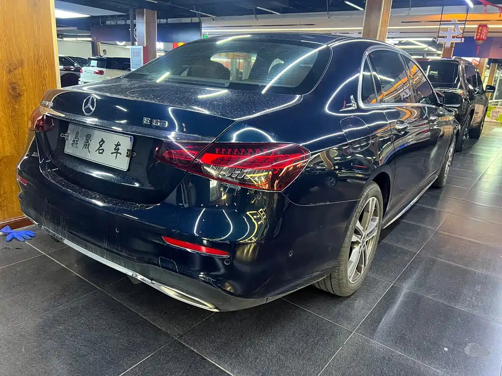 Mercedes-Benz E-Class — миниатюра 4
