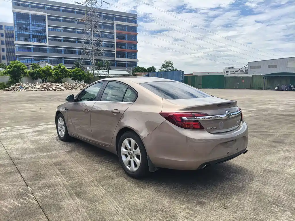 Buick Regal — миниатюра 4