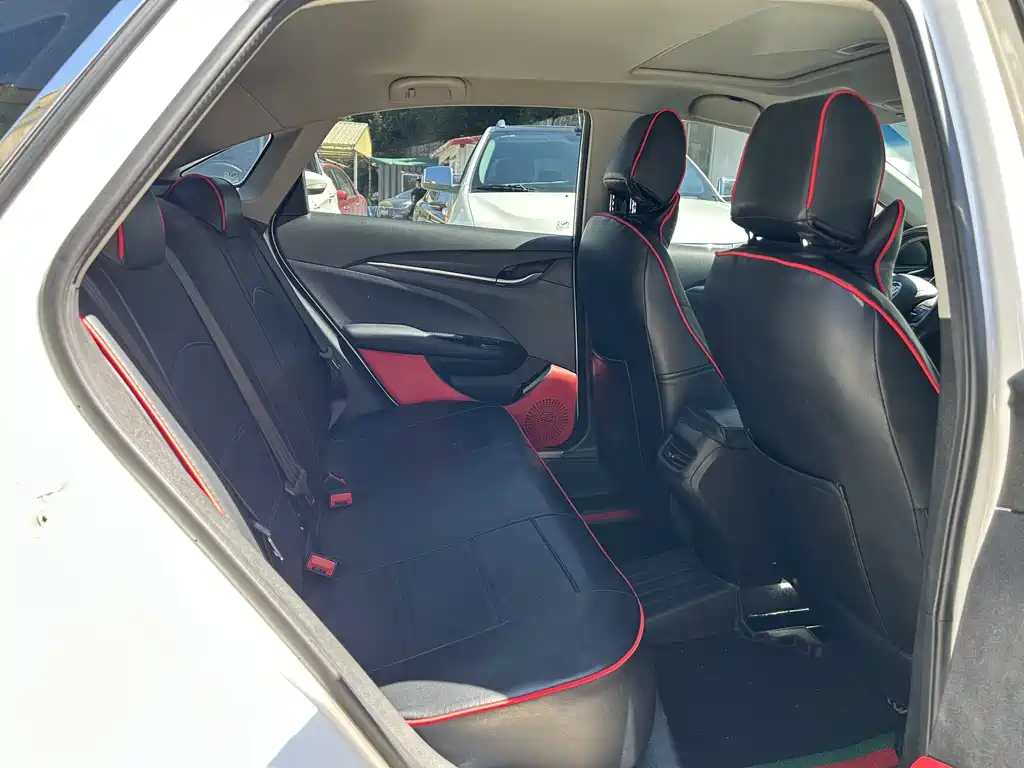 Buick Excelle — миниатюра 5