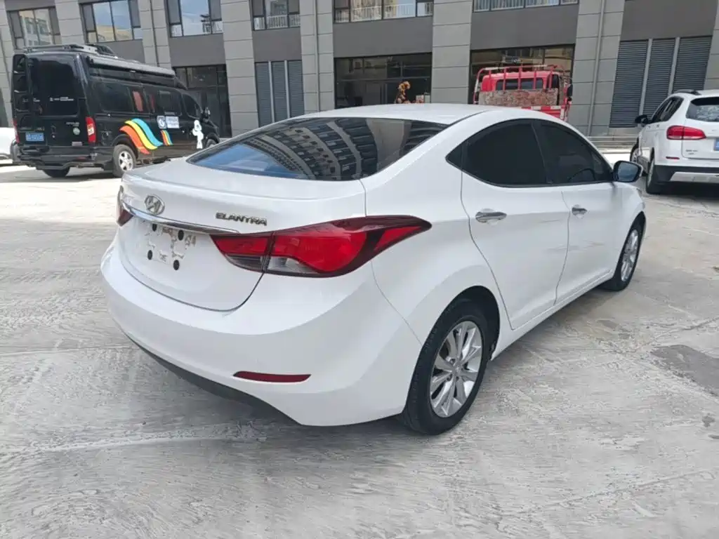 Hyundai Elantra Langdong — миниатюра 7