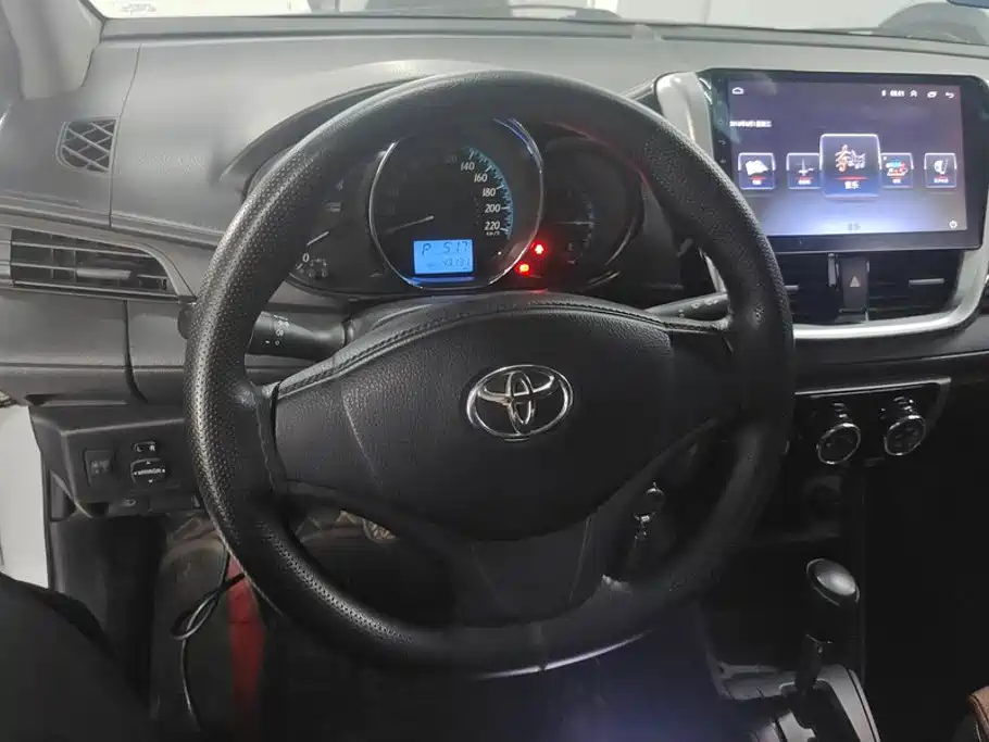 Toyota Yaris L — миниатюра 15