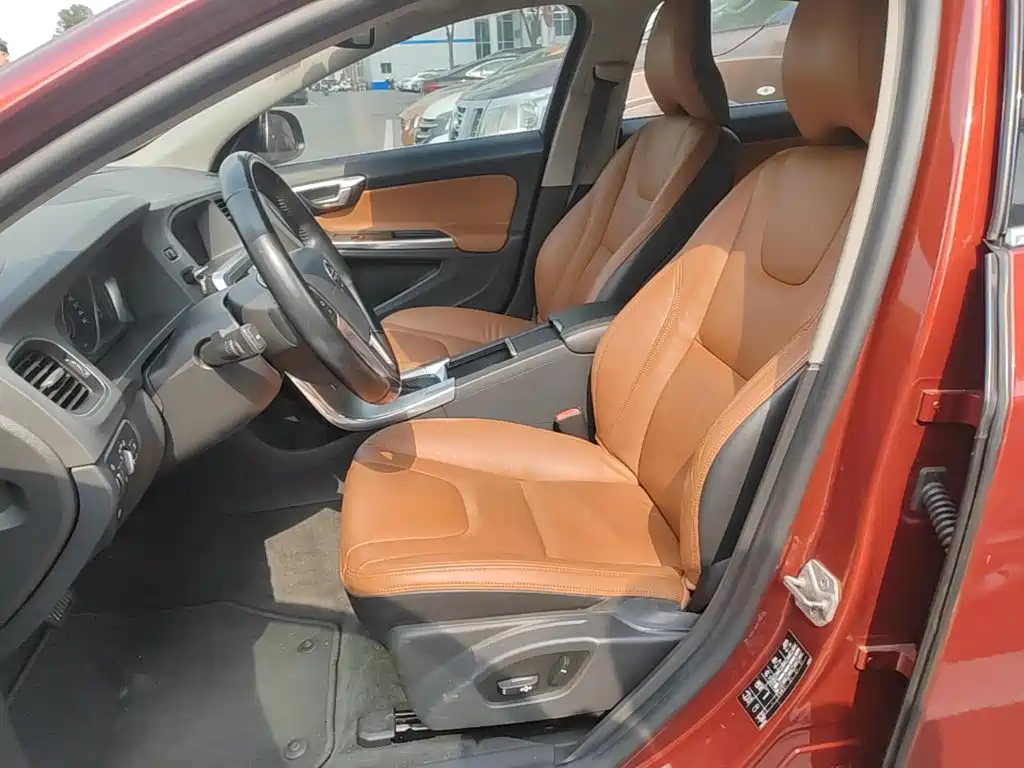 Volvo S60 — миниатюра 15