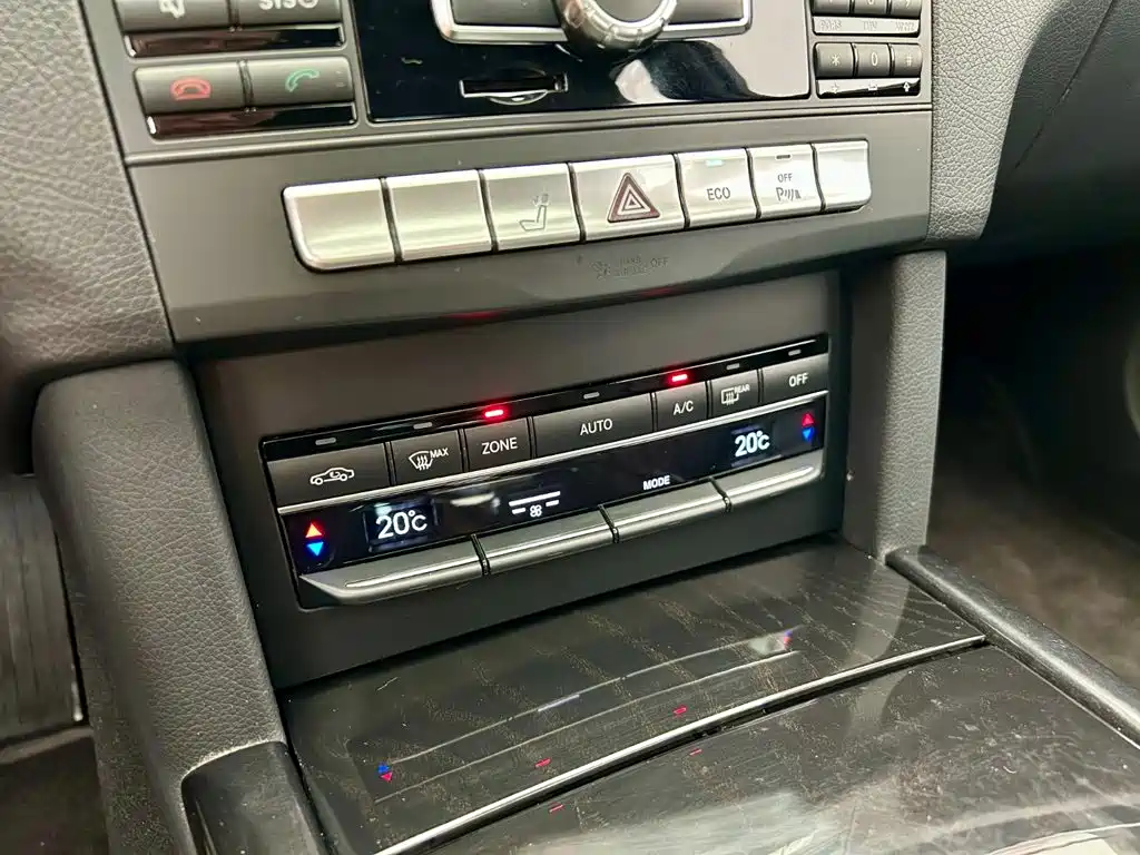 Mercedes-Benz E-Class — миниатюра 10