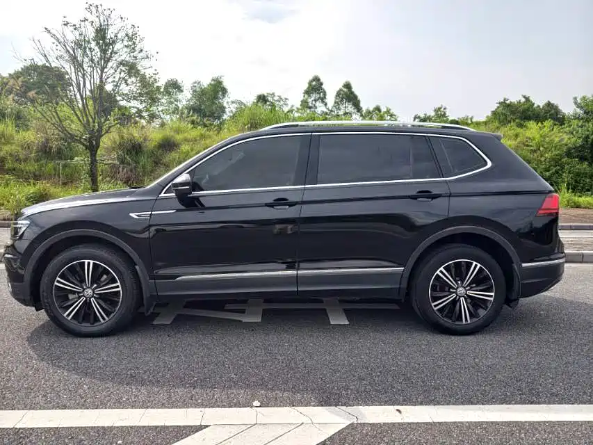 Volkswagen Tiguan L — миниатюра 7