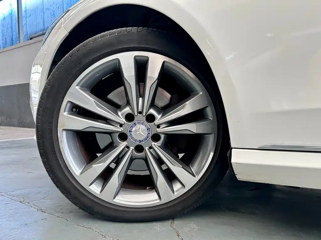 Mercedes-Benz E-Class — миниатюра 19