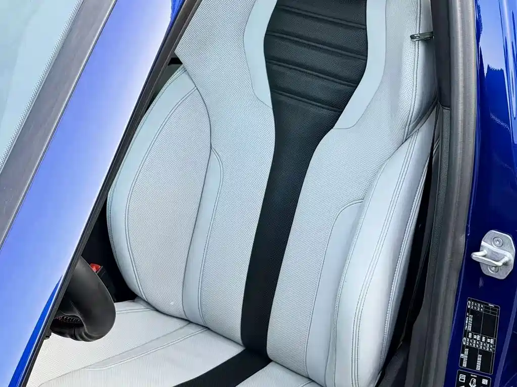 BMW M5 — миниатюра 12