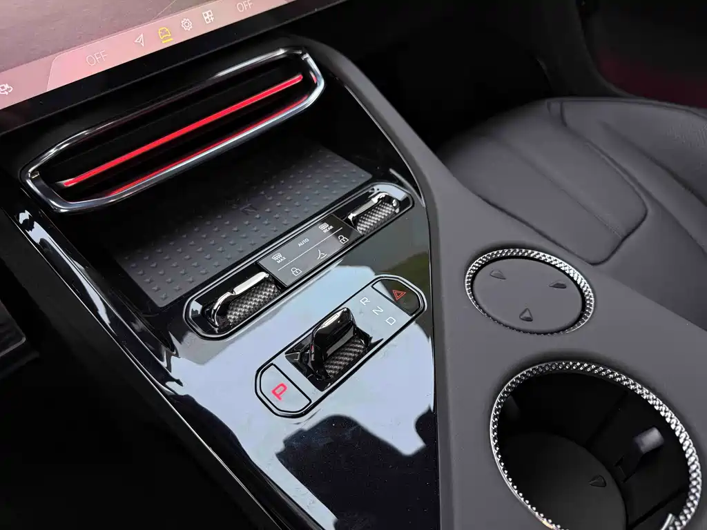 LOTUS SPORTS CAR ELETRE