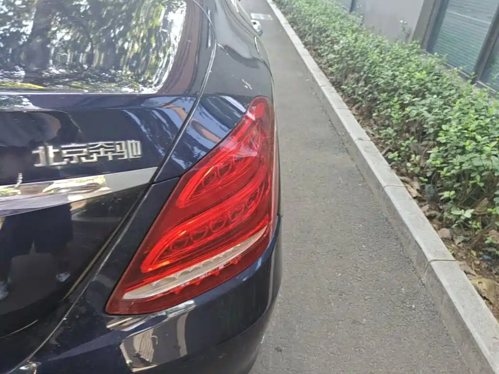 Mercedes-Benz C-Class — миниатюра 8