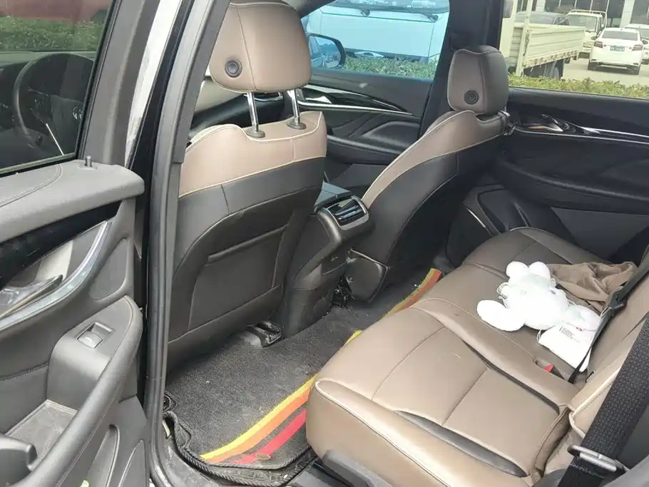 Buick Enclave — миниатюра 11
