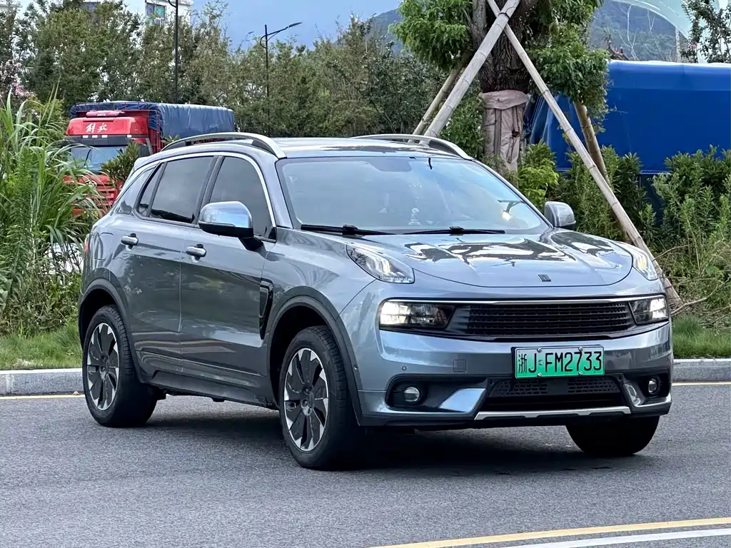 Lynk & Co 01 EM-P — миниатюра 3