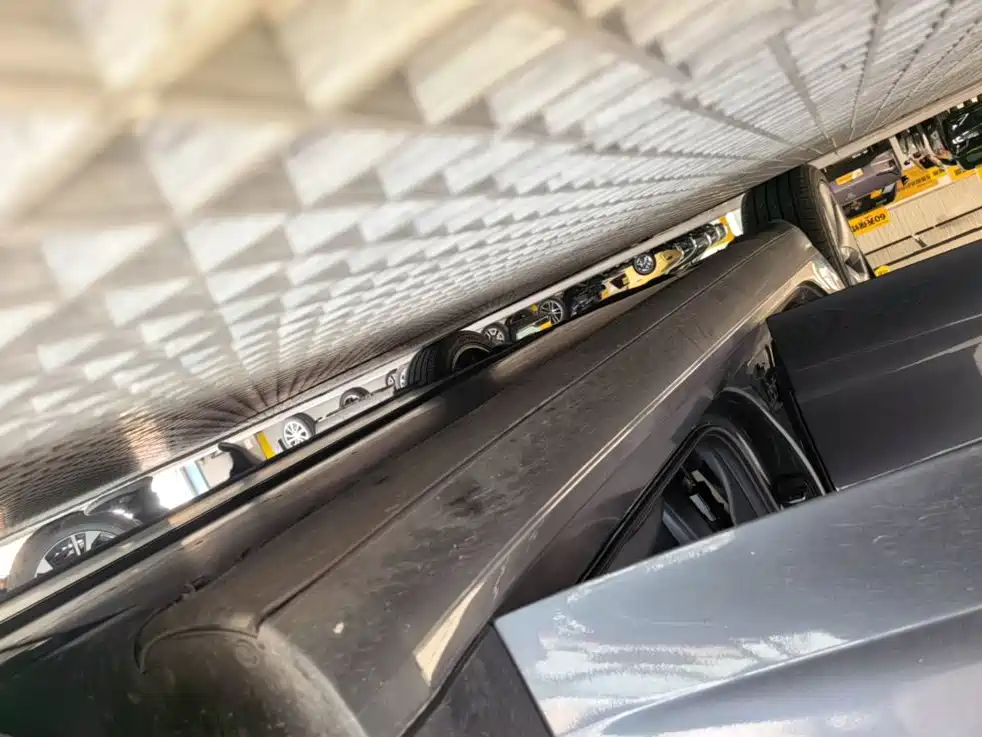 Tesla Model 3 — миниатюра 21