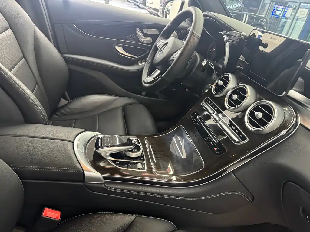Mercedes-Benz GLC — миниатюра 3