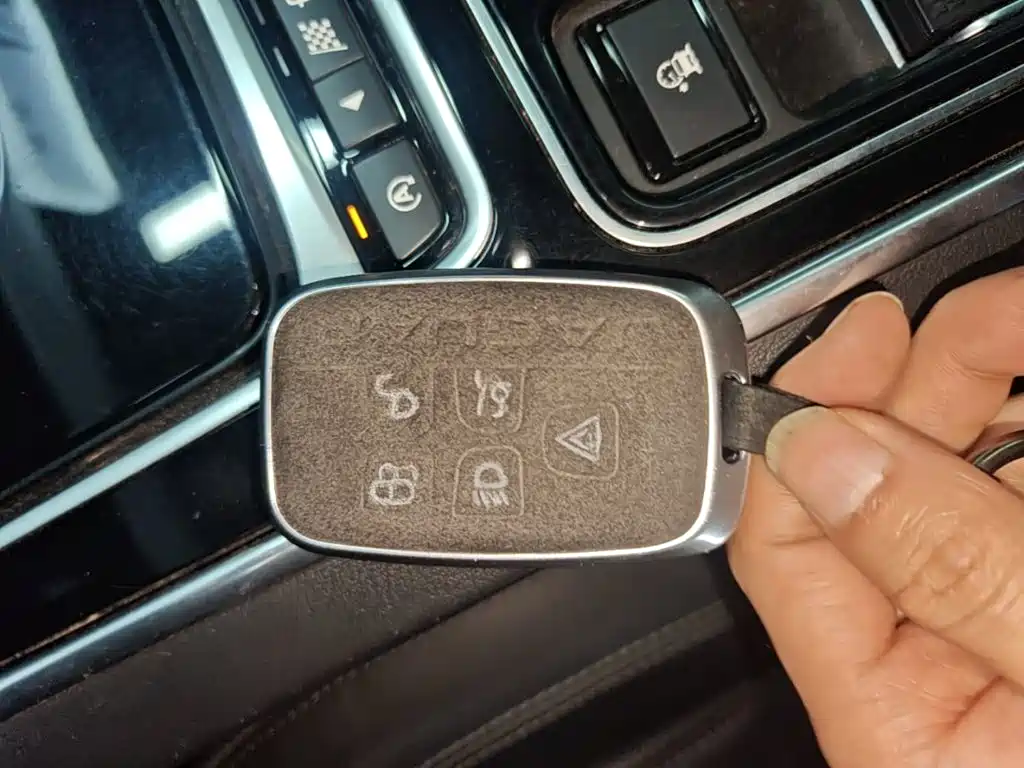 Jaguar XFL — миниатюра 9