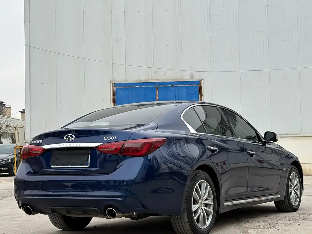 INFINITI Q50L