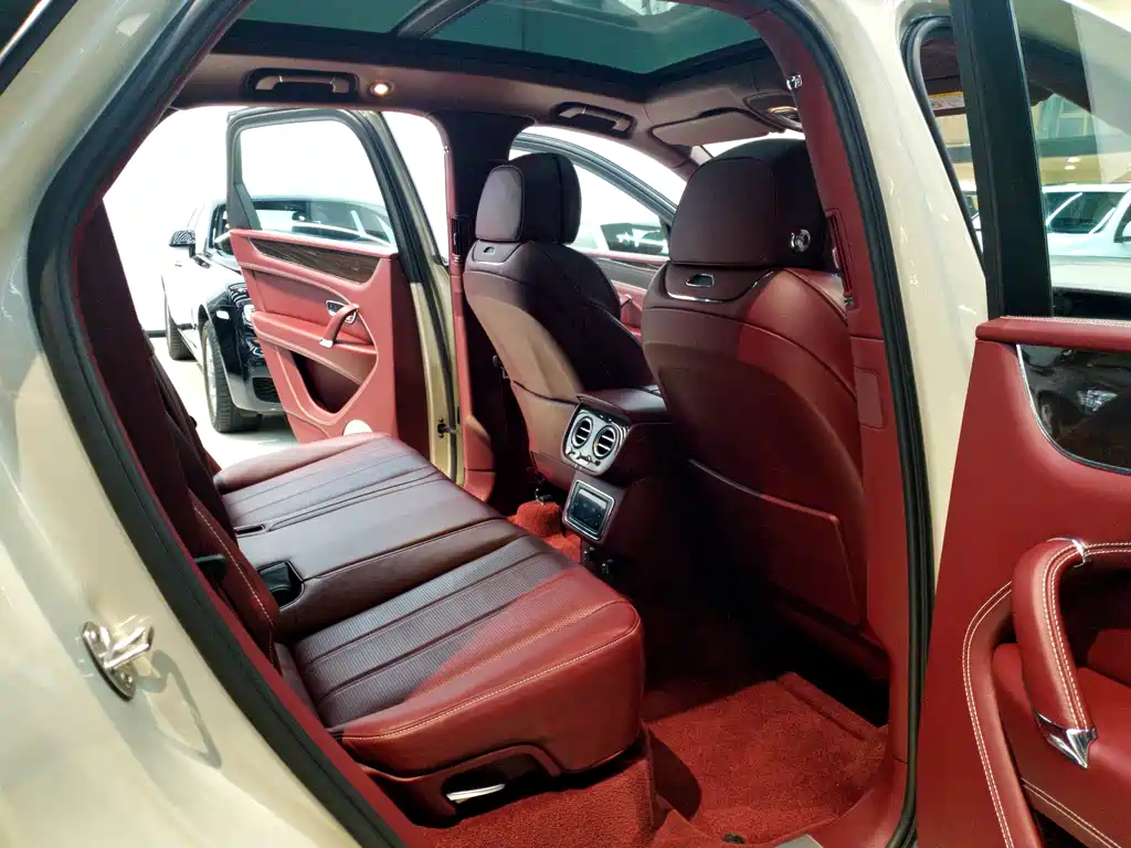 Bentley Bentayga 2018 4.0T V8