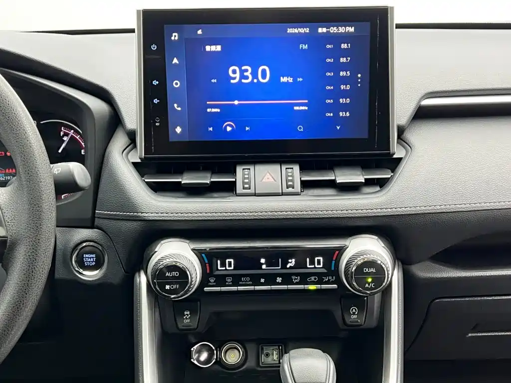 Toyota RAV4 — миниатюра 21