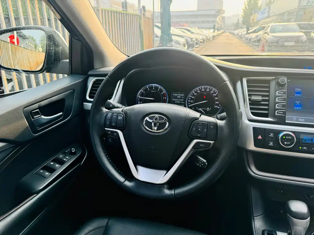 Toyota Highlander — миниатюра 19