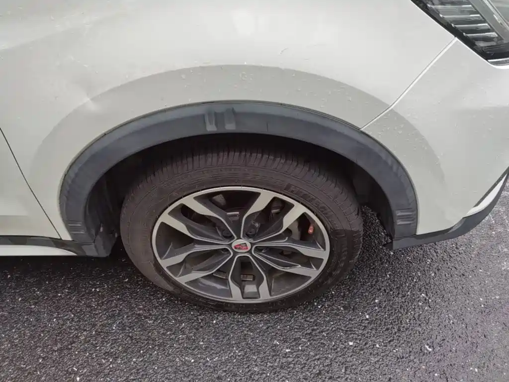 Roewe RX5 — миниатюра 12