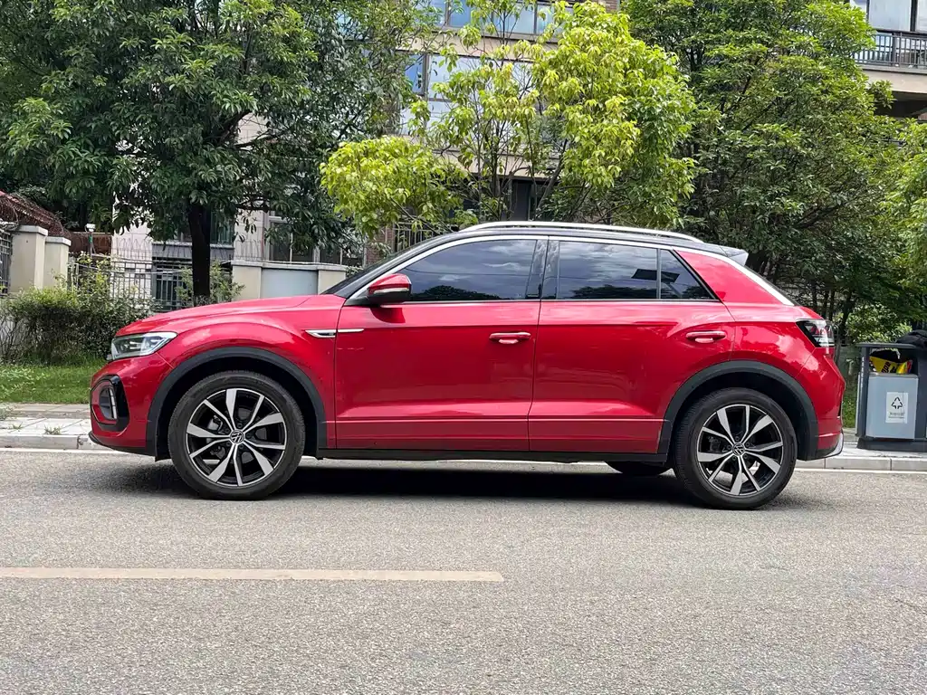 Volkswagen T-Roc 2023 300TSI DSG