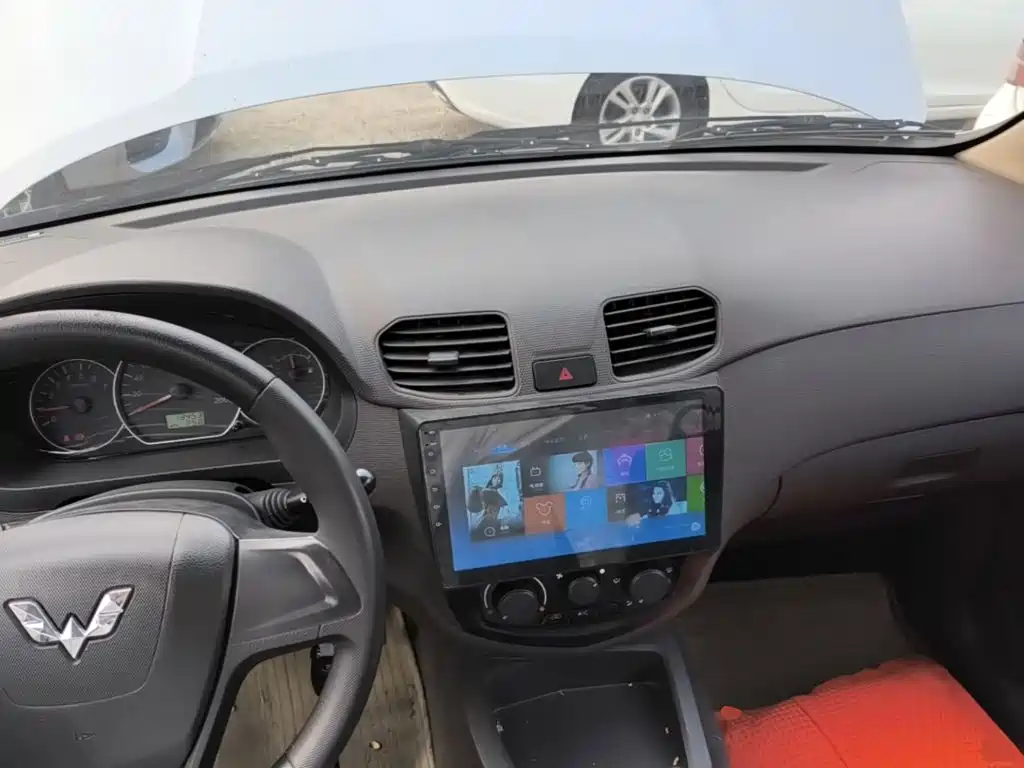 Wuling Hongguang — миниатюра 10