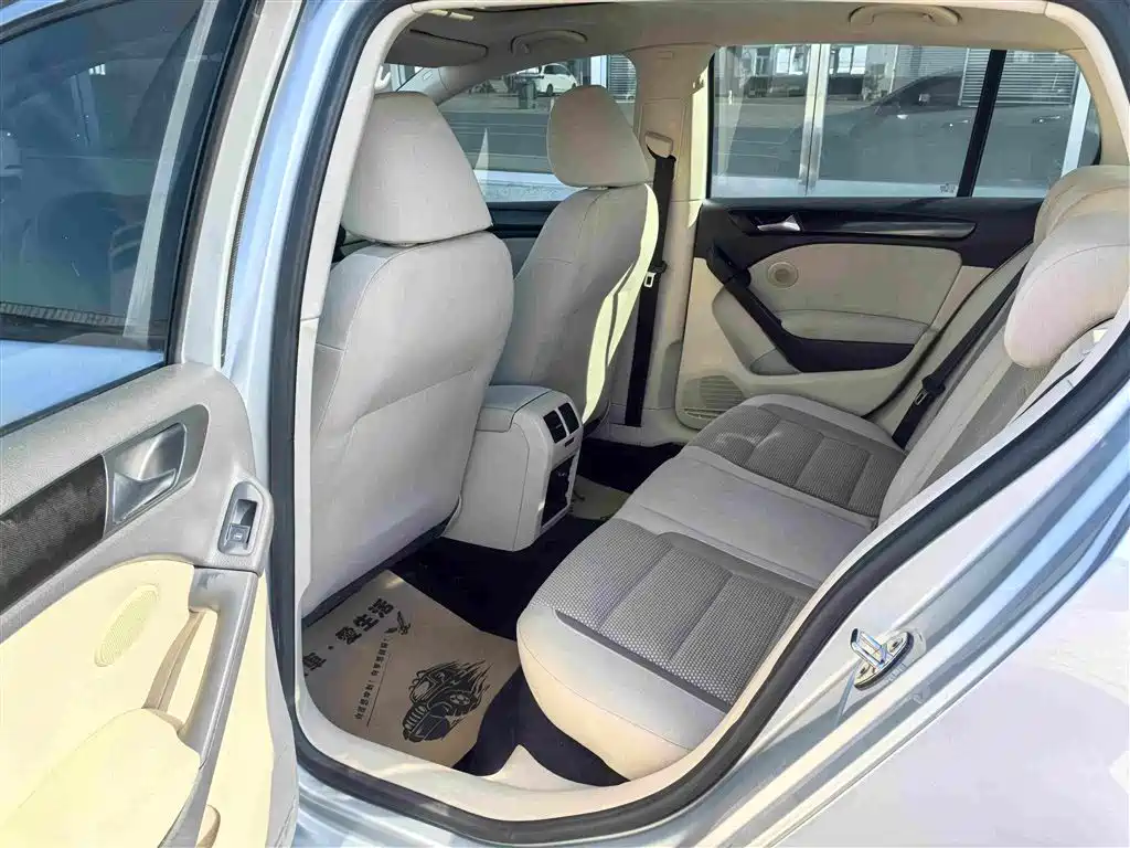 Volkswagen Golf — миниатюра 6